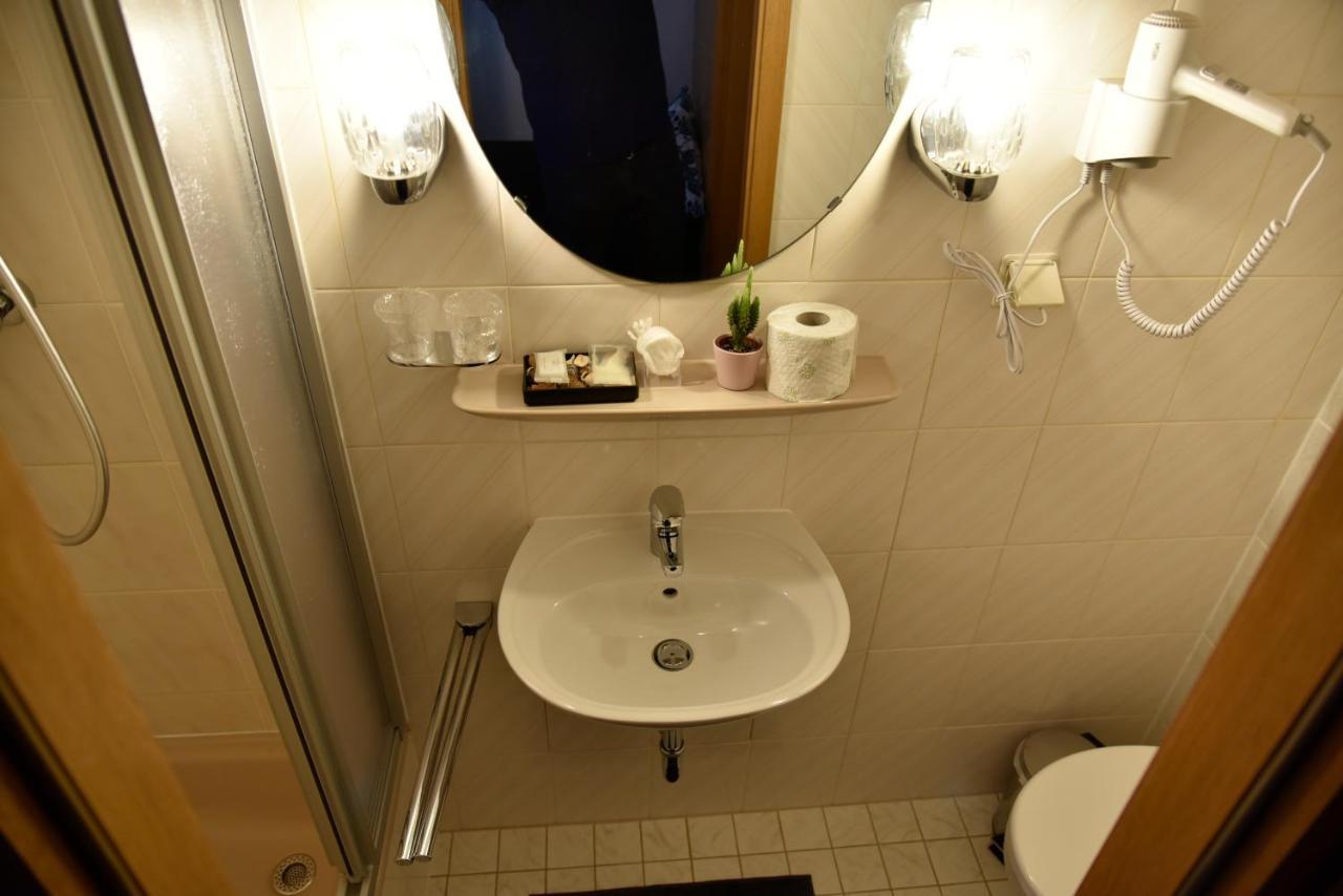 Pension Brenz Hotel Sontheim an der Brenz ภายนอก รูปภาพ